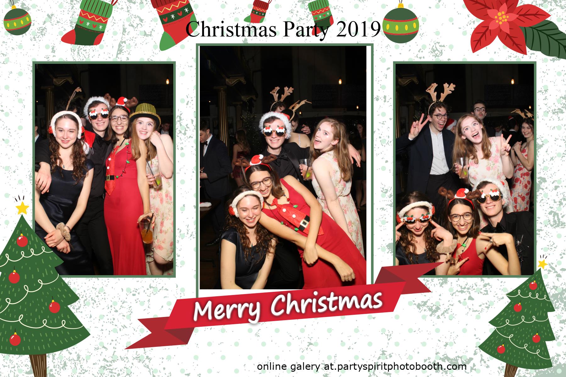 Christmas Party | View more photos from the event at gallery.partyspiritphotobooth.com/u/PartySpiritPhotoBooth/Christmas-Party-0